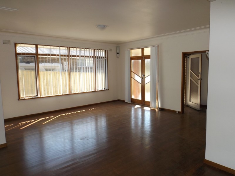 4 Kurrajong Cresent, Tahmoor NSW 2573