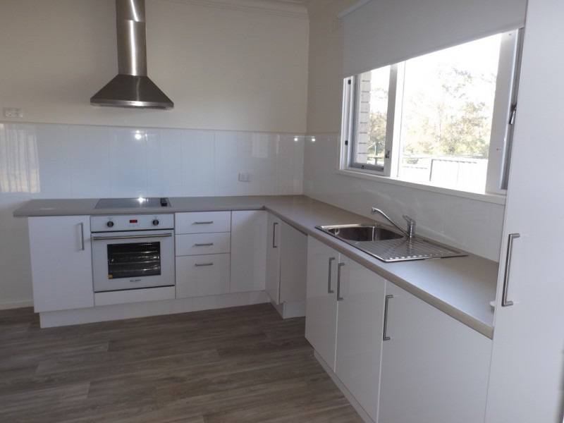 4 Kurrajong Cresent, Tahmoor NSW 2573