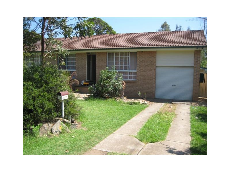 17 Thirlmere Way, Tahmoor NSW 2573