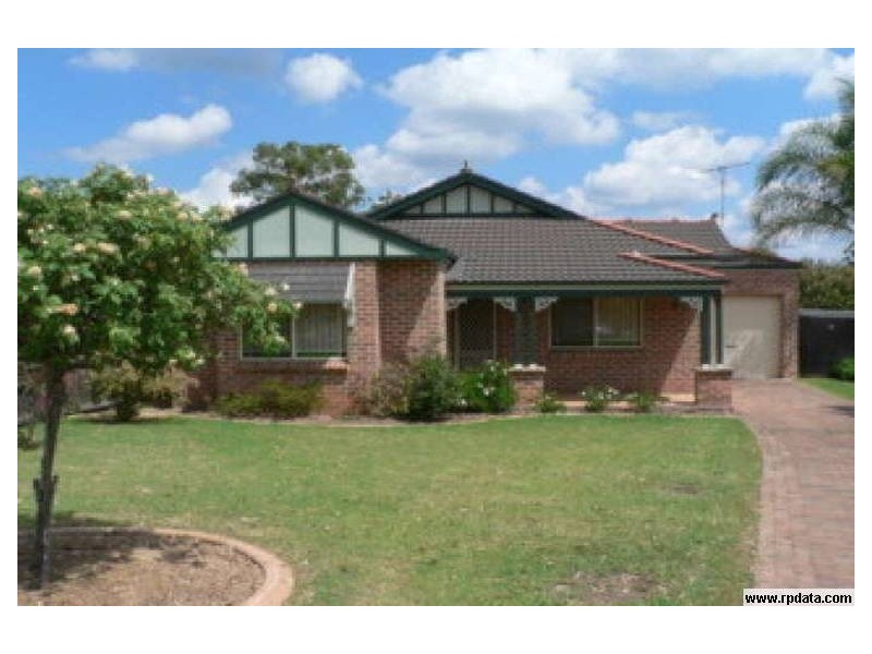 8 Oxley Grove, Tahmoor NSW 2573