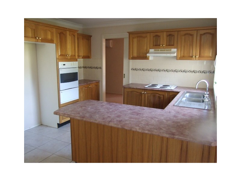 13 Mahonga Street, Tahmoor NSW 2573