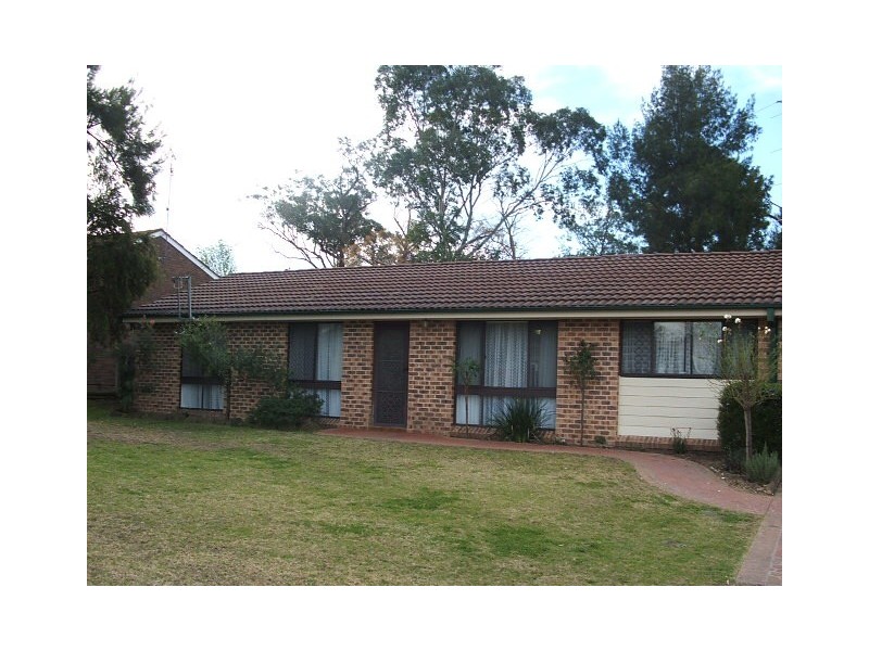 9 Hunter Street, Tahmoor NSW 2573