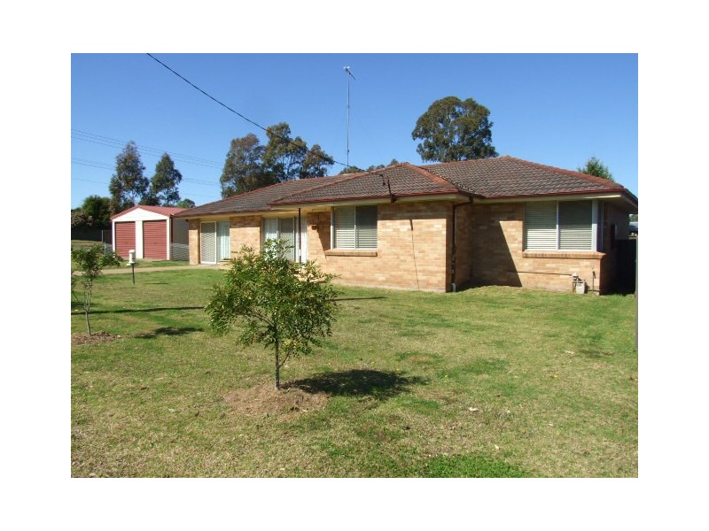 2 Bradbury Street, Tahmoor NSW 2573