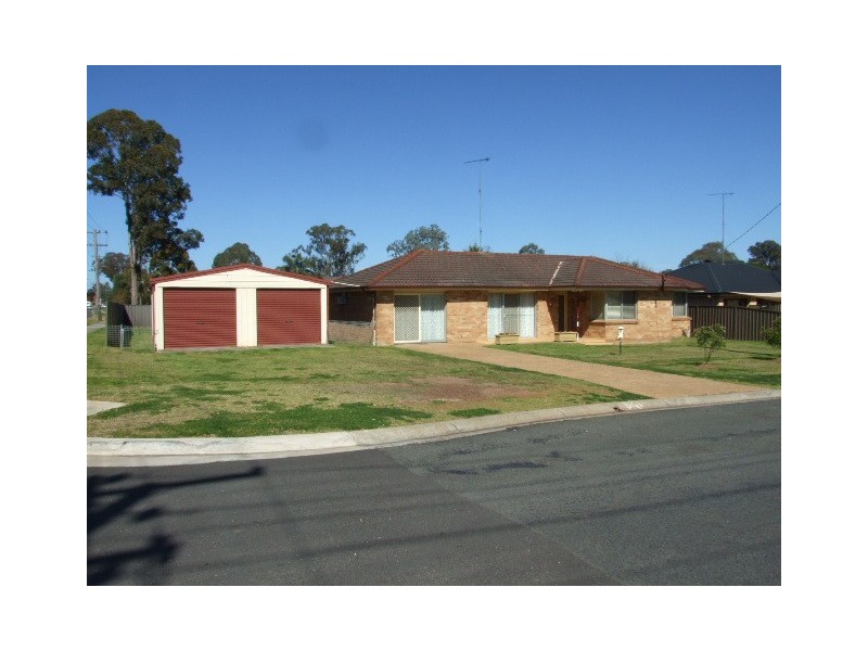 2 Bradbury Street, Tahmoor NSW 2573