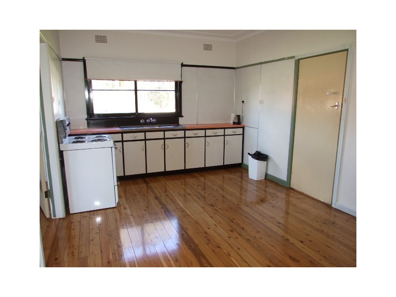 67 Castlereagh Street, Tahmoor NSW 2573