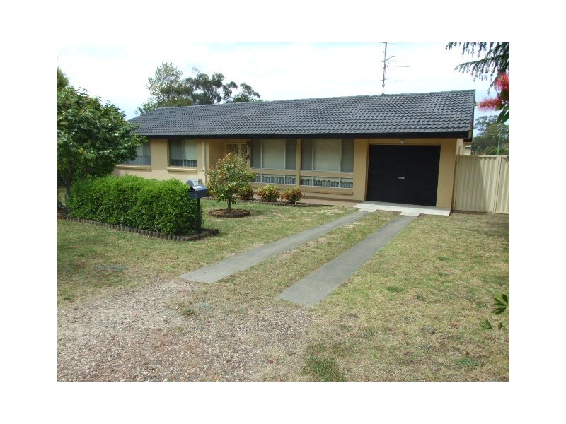 26 Castlereagh Street, Tahmoor NSW 2573