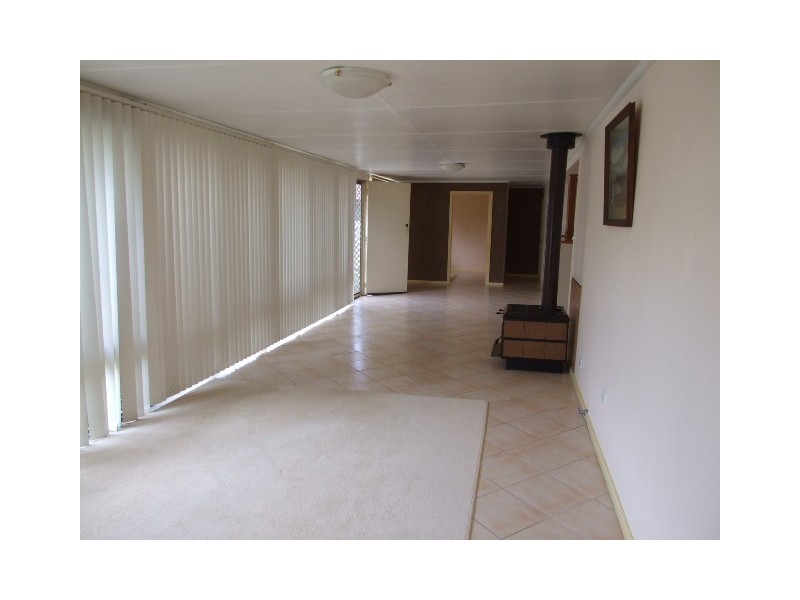 26 Castlereagh Street, Tahmoor NSW 2573