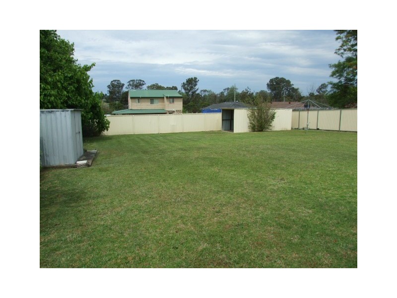 26 Castlereagh Street, Tahmoor NSW 2573