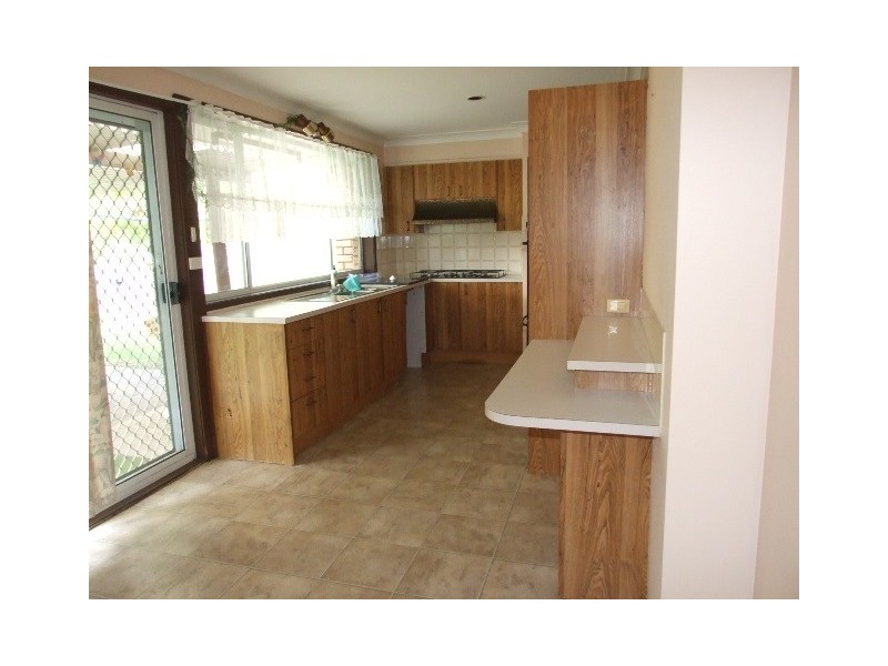 4 Stuart Place, Tahmoor NSW 2573