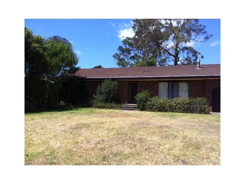 74 Thirlmere Way, Tahmoor NSW 2573