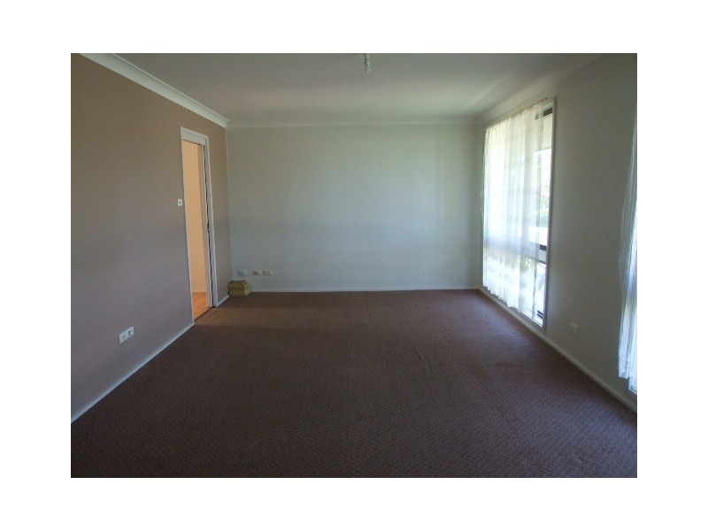 12 Tahmoor Road, Tahmoor NSW 2573