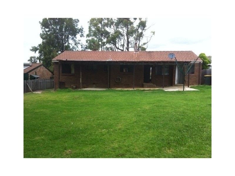 11 Hunter Street, Tahmoor NSW 2573