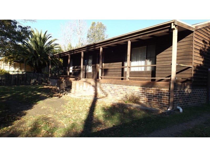 5 Samuel Street, Hill Top NSW 2575