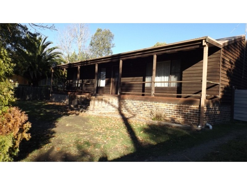 5 Samuel Street, Hill Top NSW 2575