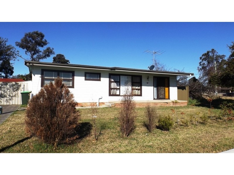 116 Remembrance Drive, Tahmoor NSW 2573