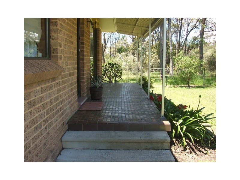 10 Michell Road, Thirlmere NSW 2572