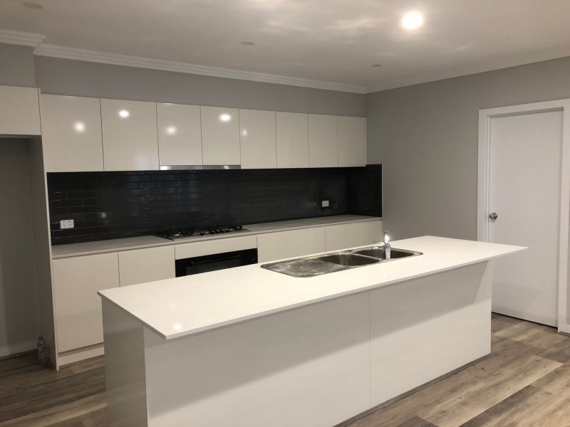 27 Kurrajong Crescent, Tahmoor NSW 2573