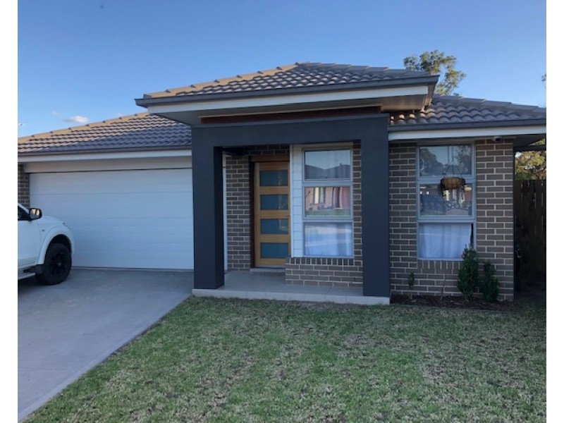 15 Barrallier Avenue, Tahmoor NSW 2573