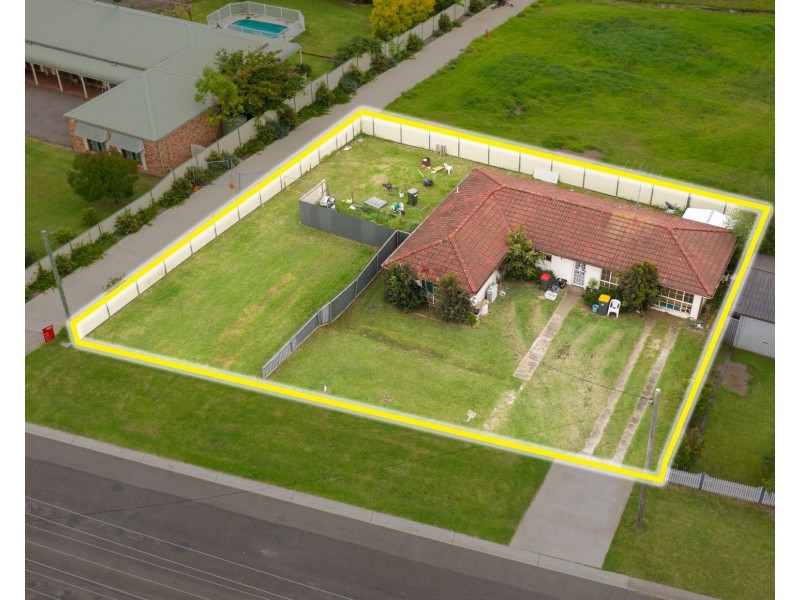 9 Park Ave, Tahmoor NSW 2573