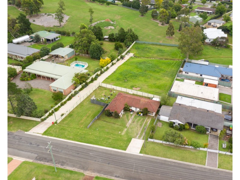 9 Park Ave, Tahmoor NSW 2573