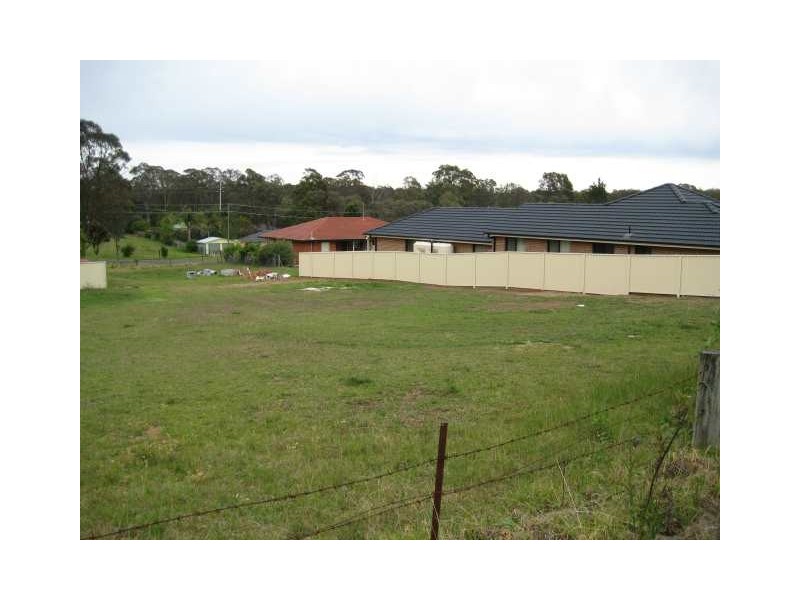 77 Remembrance Drive, Tahmoor NSW 2573