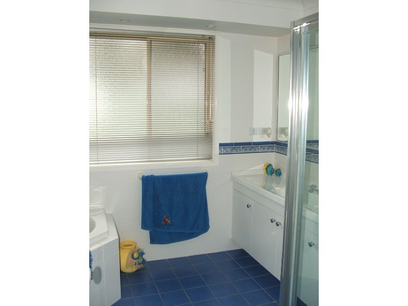 7 West Parade, Hill Top NSW 2575