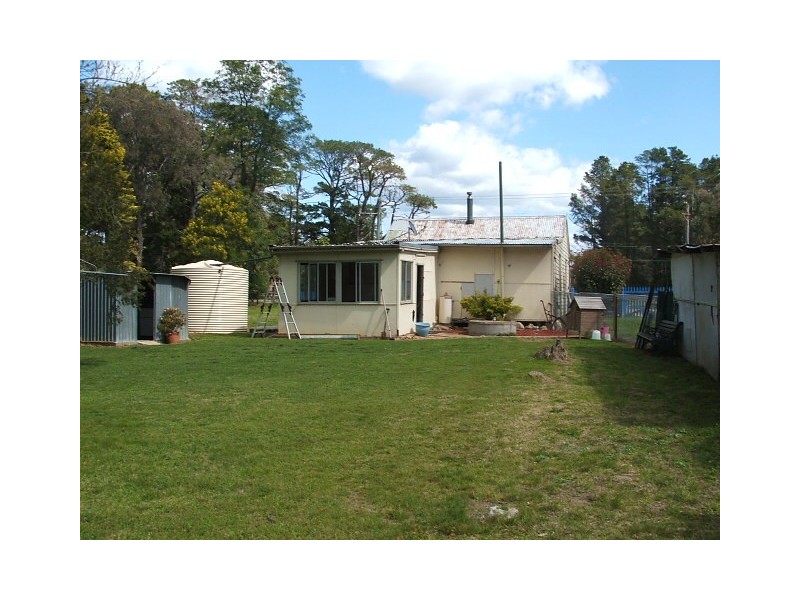 67 Railway Pde, Balmoral Village NSW 2571