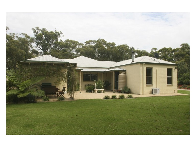 3 Amy Street, Balmoral Village NSW 2571