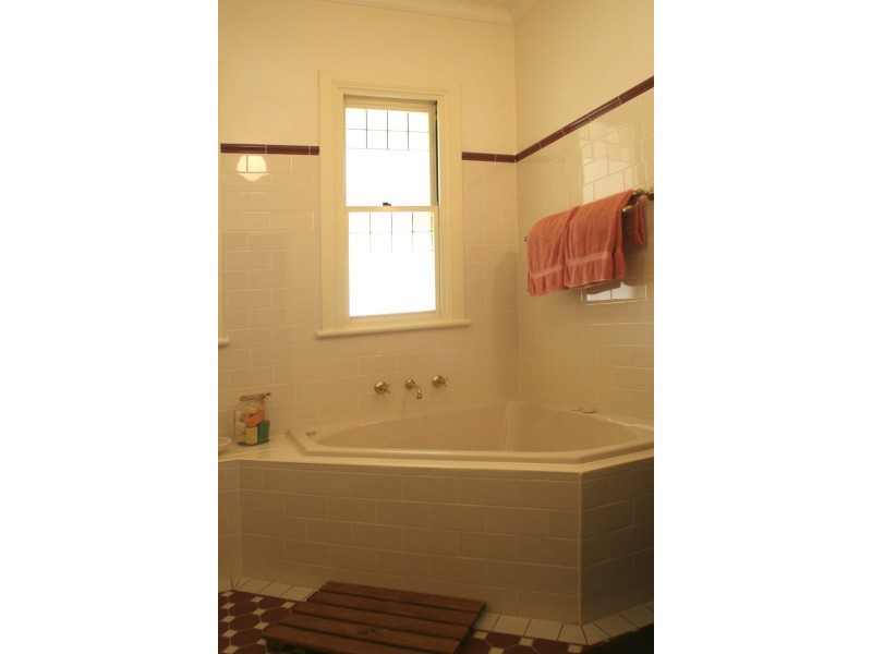 3 Amy Street, Balmoral Village NSW 2571