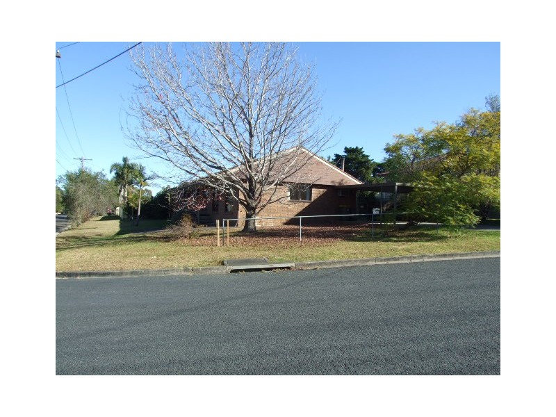 12 Tahmoor Road, Tahmoor NSW 2573