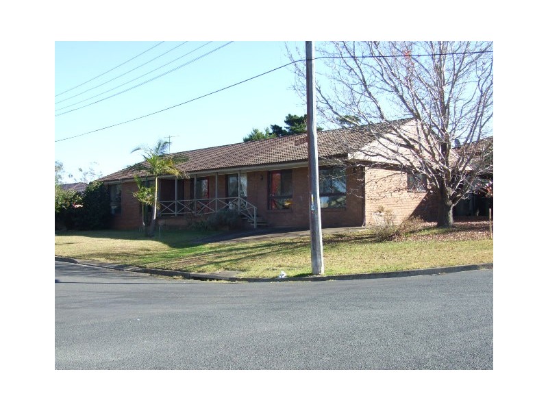 12 Tahmoor Road, Tahmoor NSW 2573