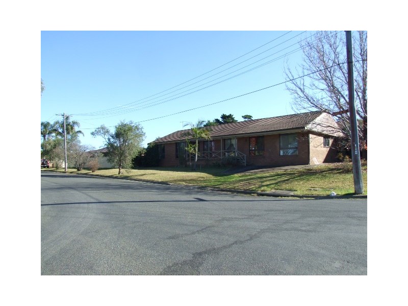 12 Tahmoor Road, Tahmoor NSW 2573