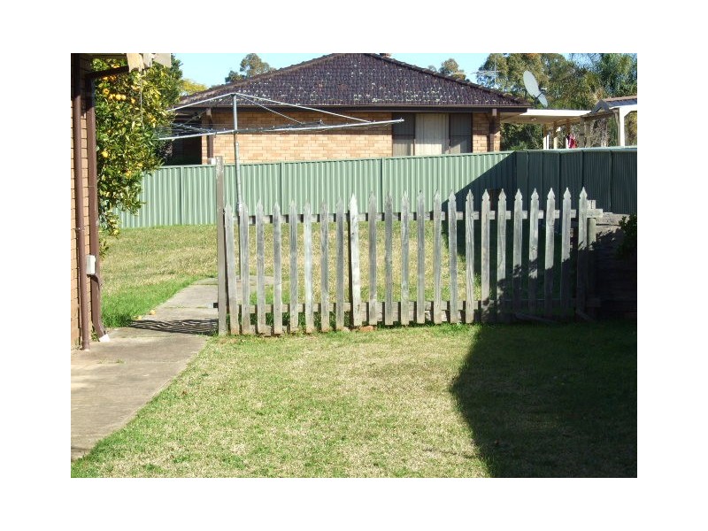 12 Tahmoor Road, Tahmoor NSW 2573