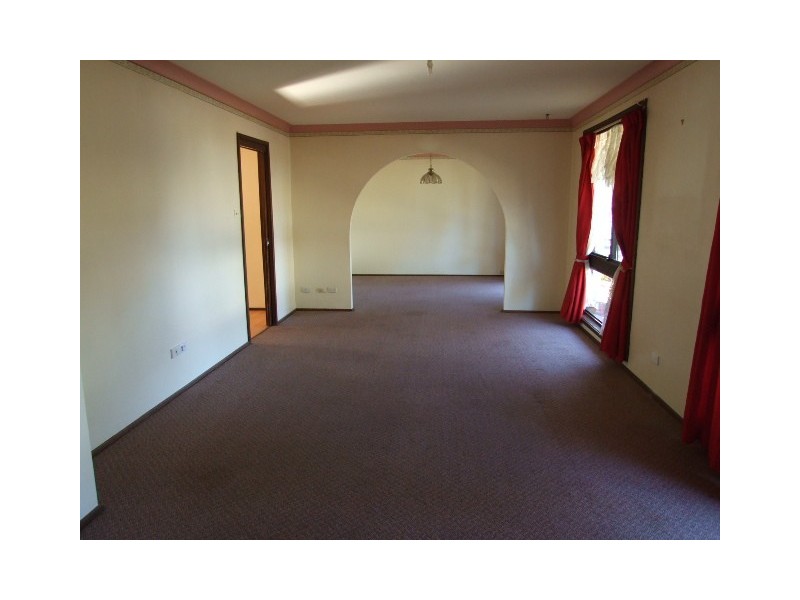 12 Tahmoor Road, Tahmoor NSW 2573