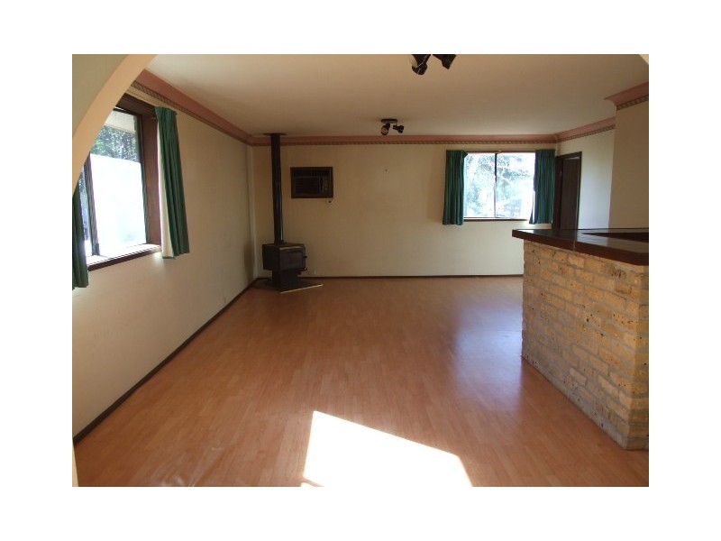 12 Tahmoor Road, Tahmoor NSW 2573