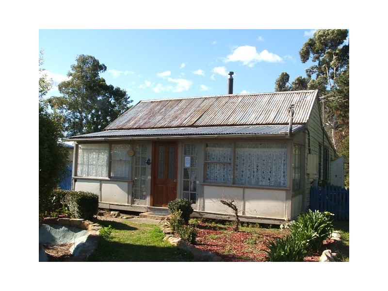 67 Railway Parade, Balmoral Village NSW 2571