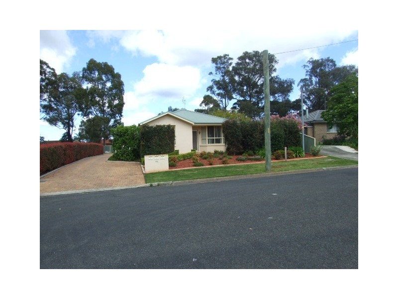 1/23 Courtland Ave, Tahmoor NSW 2573