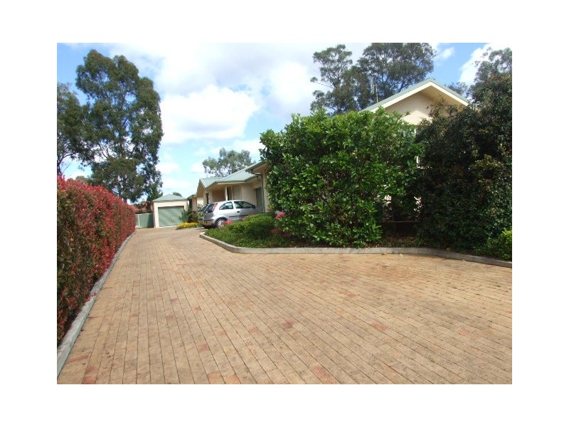 1/23 Courtland Ave, Tahmoor NSW 2573