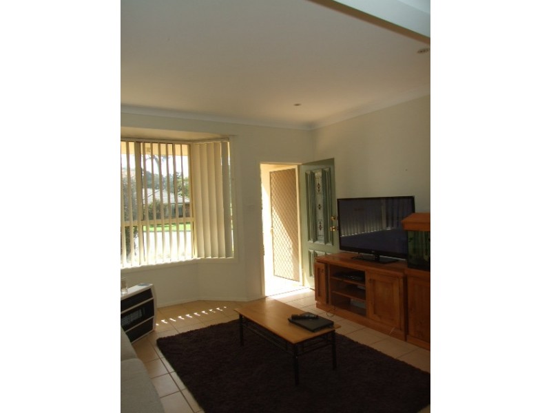 1/23 Courtland Ave, Tahmoor NSW 2573