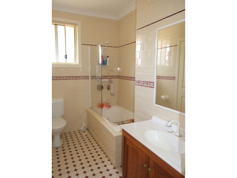 1/23 Courtland Ave, Tahmoor NSW 2573