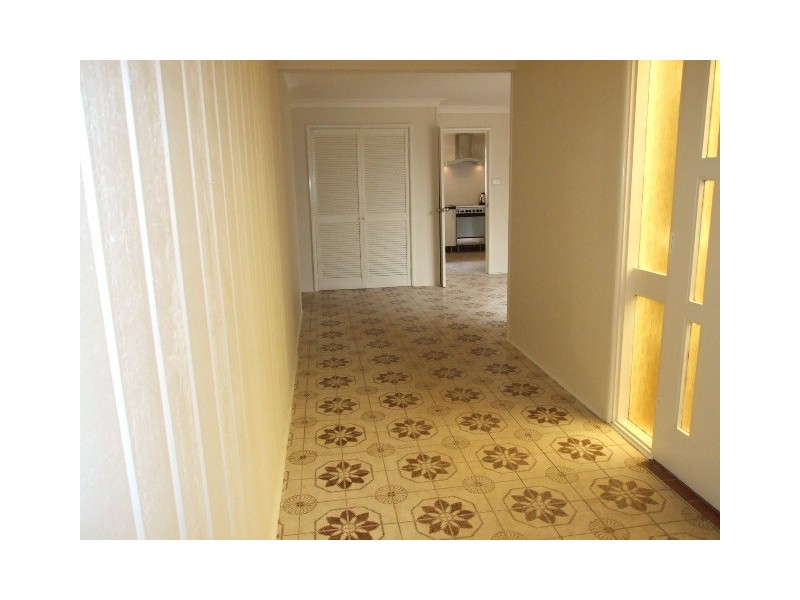 115  Bronzewing Street, Tahmoor NSW 2573