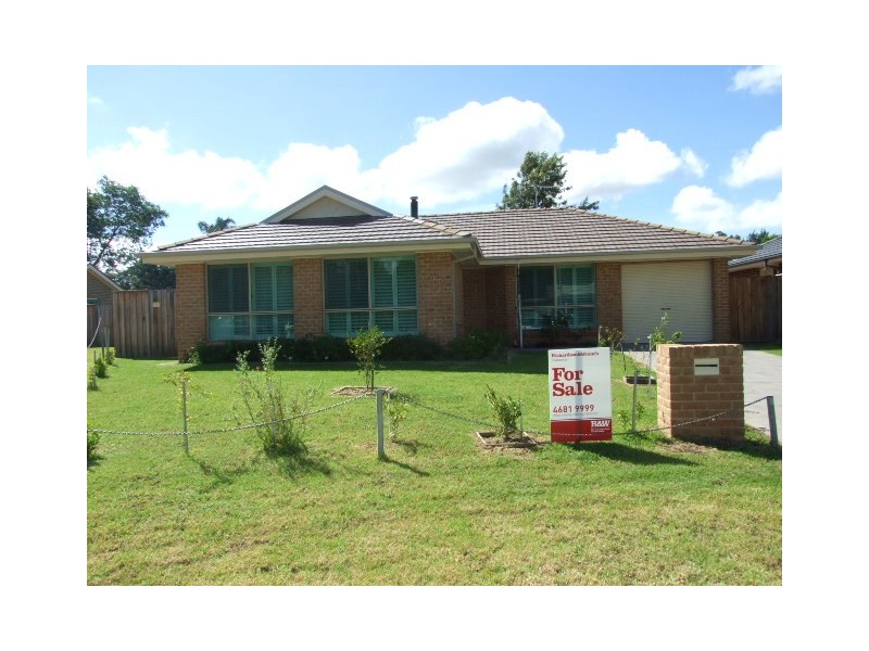 12 Valerie Street, Tahmoor NSW 2573