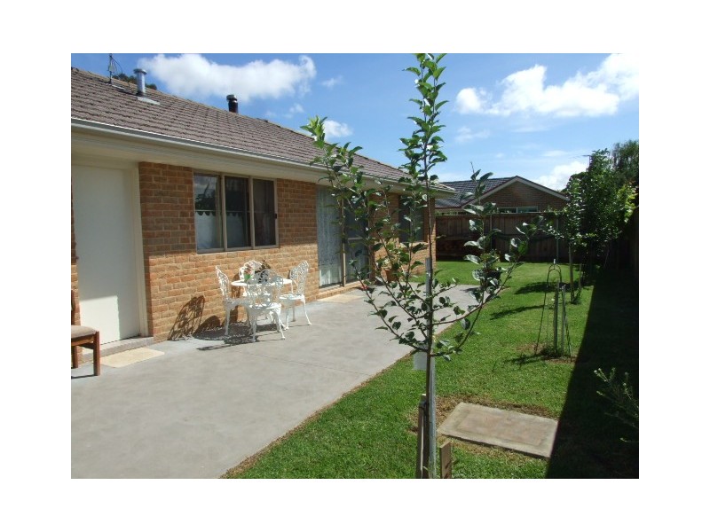 12 Valerie Street, Tahmoor NSW 2573