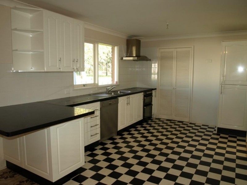 115 Bronzewing Street, Tahmoor NSW 2573