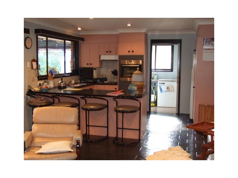 14 River Road, Tahmoor NSW 2573