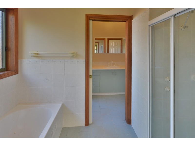 27 Margaret Street, Picton NSW 2571