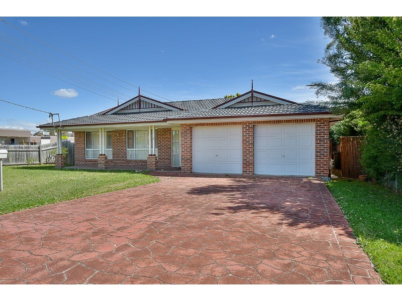 2 Emmett Street, Tahmoor NSW 2573