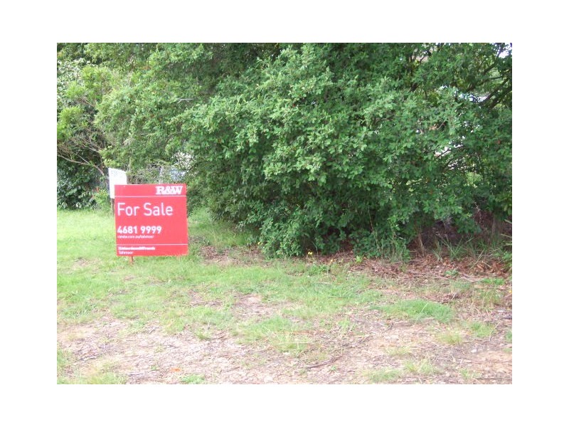 11 Laura Street, Hill Top NSW 2575