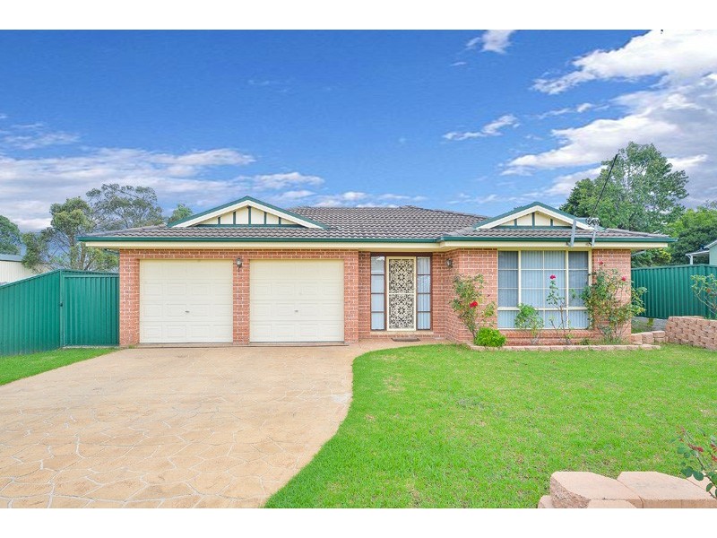 33 Carlton Road, Thirlmere NSW 2572