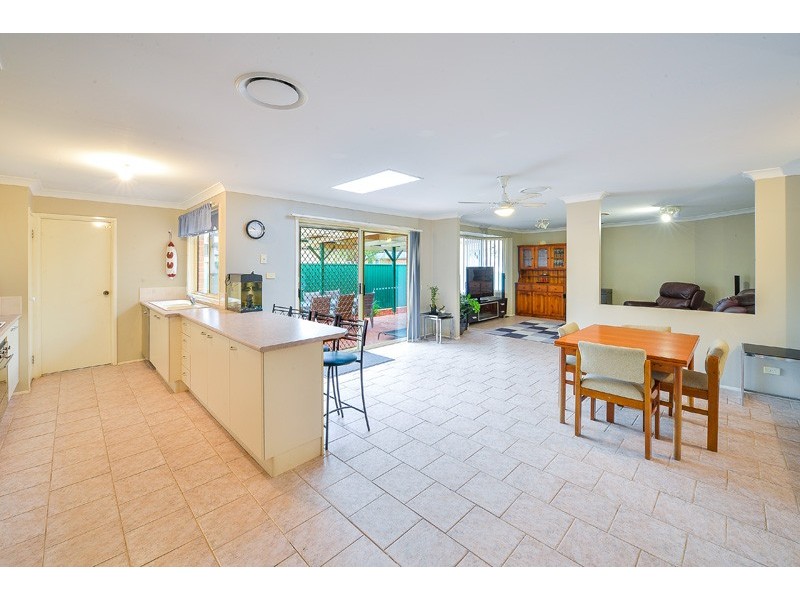 33 Carlton Road, Thirlmere NSW 2572